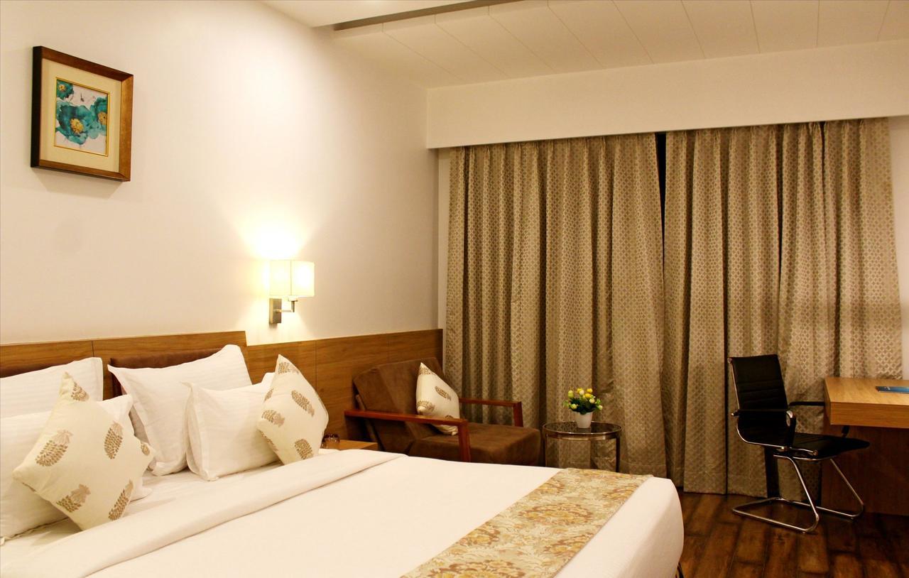 Skk Blu Hotel & Spa Udaipur Extérieur photo