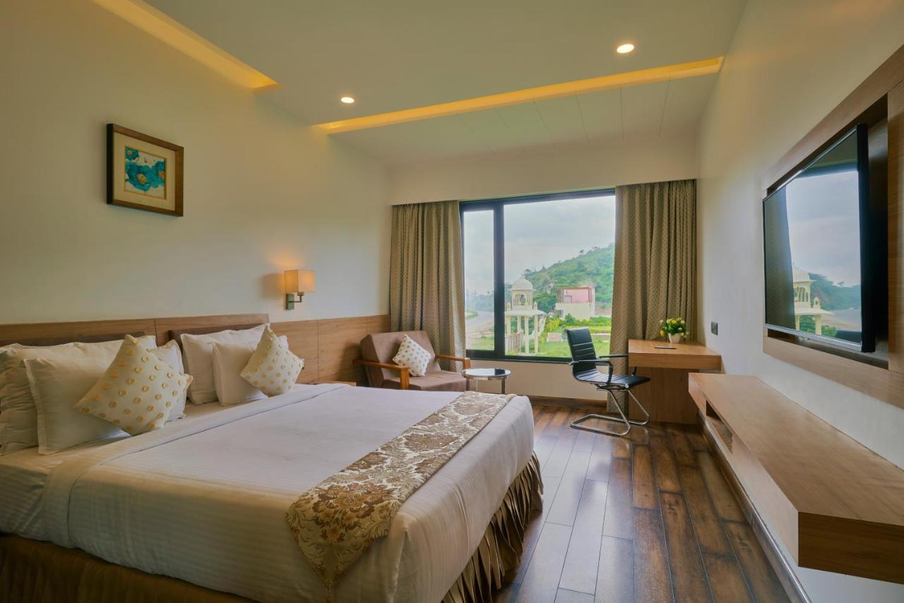 Skk Blu Hotel & Spa Udaipur Extérieur photo